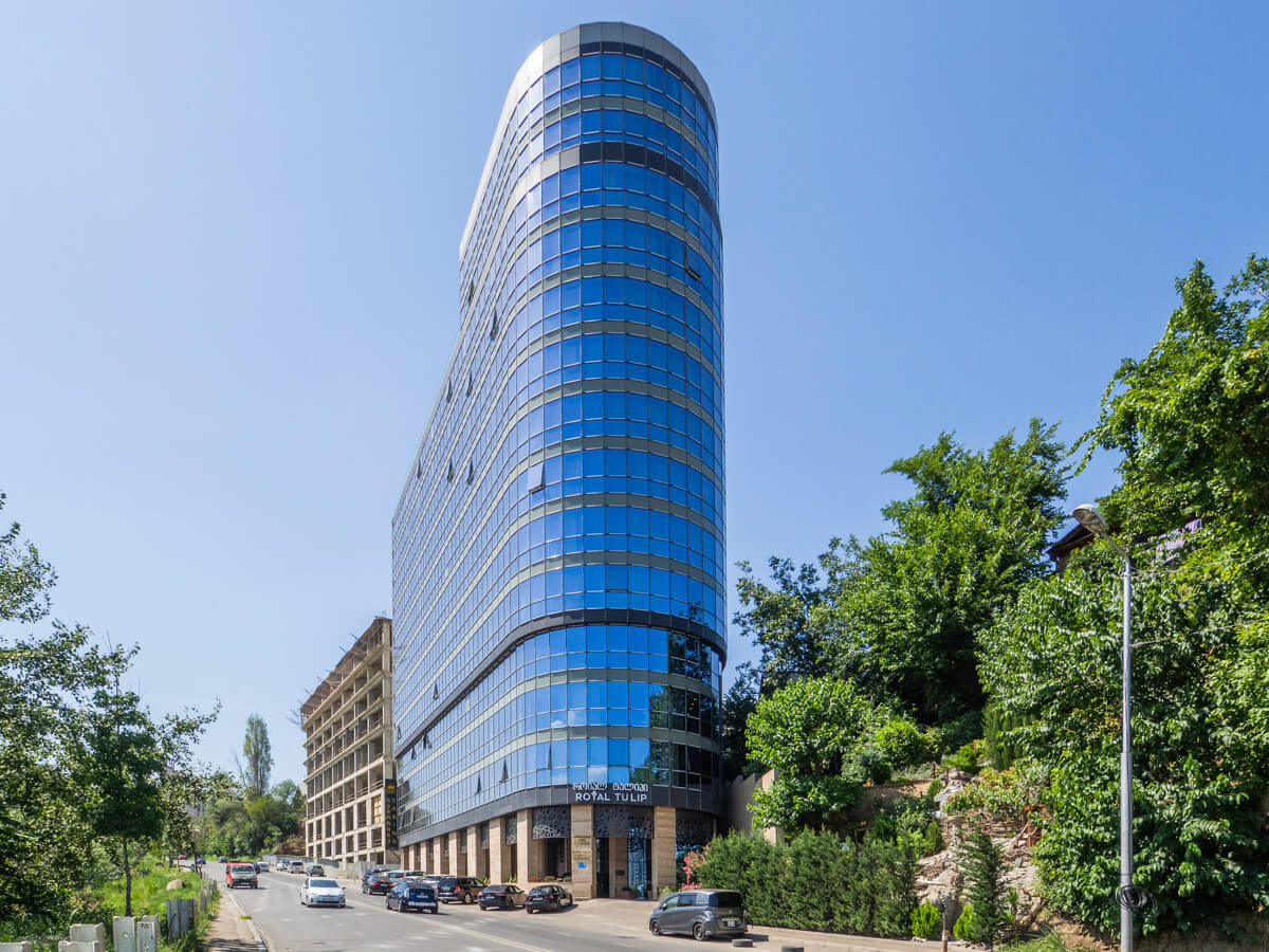 თბილისის სასტუმროები, რომლებსაც ვიზიტორებისგან ყველაზე მაღალი შეფასება ერგოთ