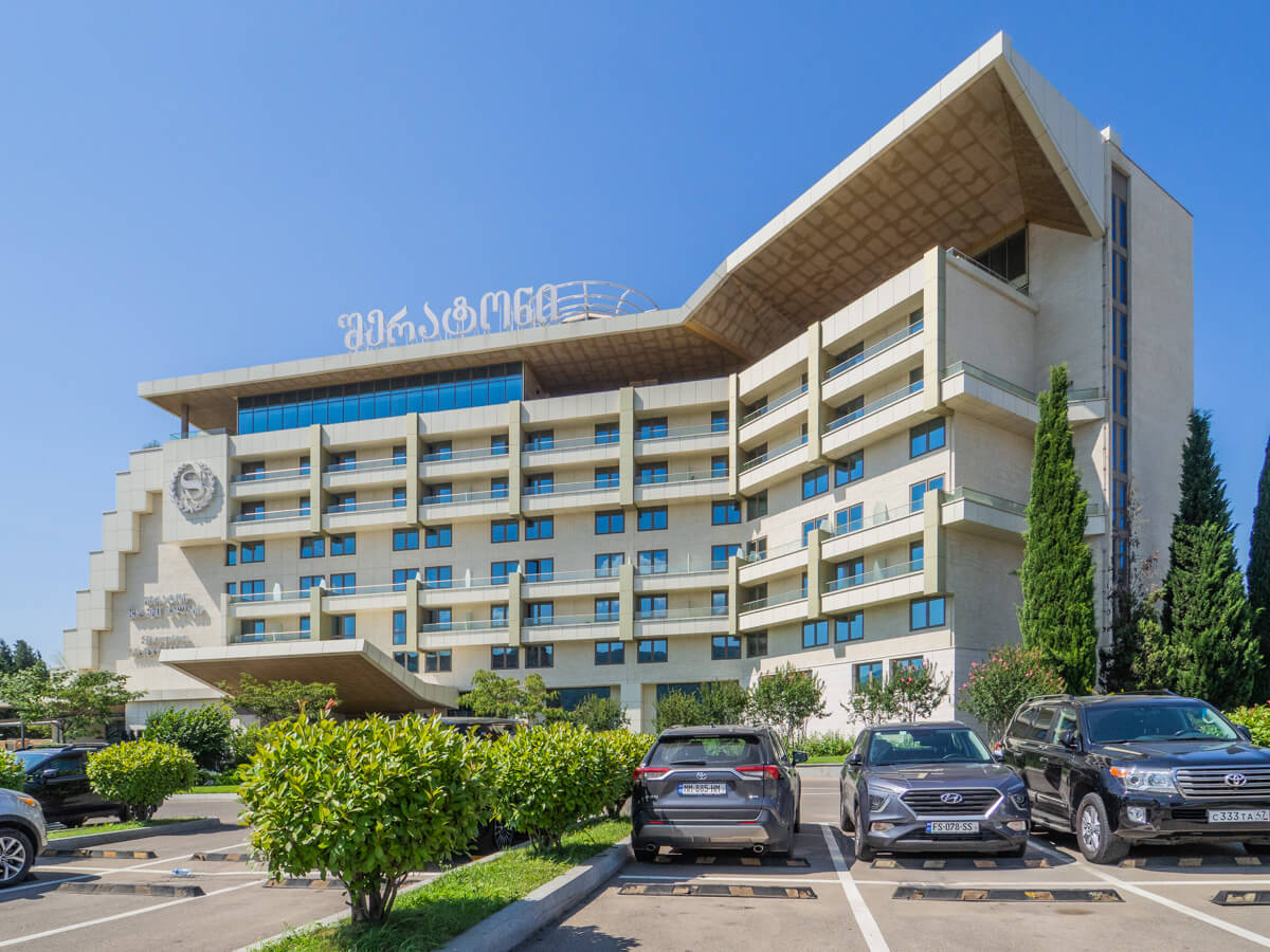 თბილისის სასტუმროები, რომლებსაც ვიზიტორებისგან ყველაზე მაღალი შეფასება ერგოთ