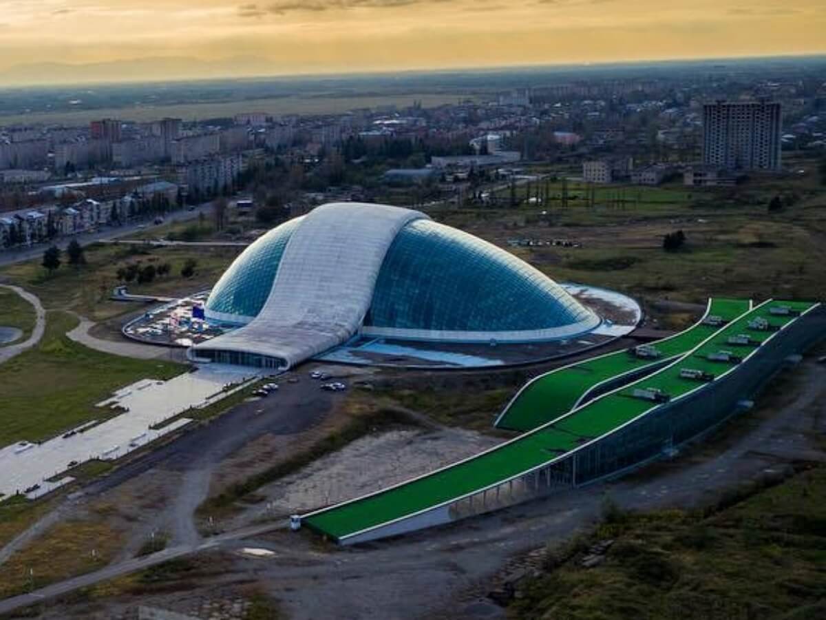 ქუთაისის პარლამენტის ყოფილი შენობის ბედი გადაწყვეტილია – რა განთავსდება შენობაში, რომელიც წლები უფუნქციო იყო