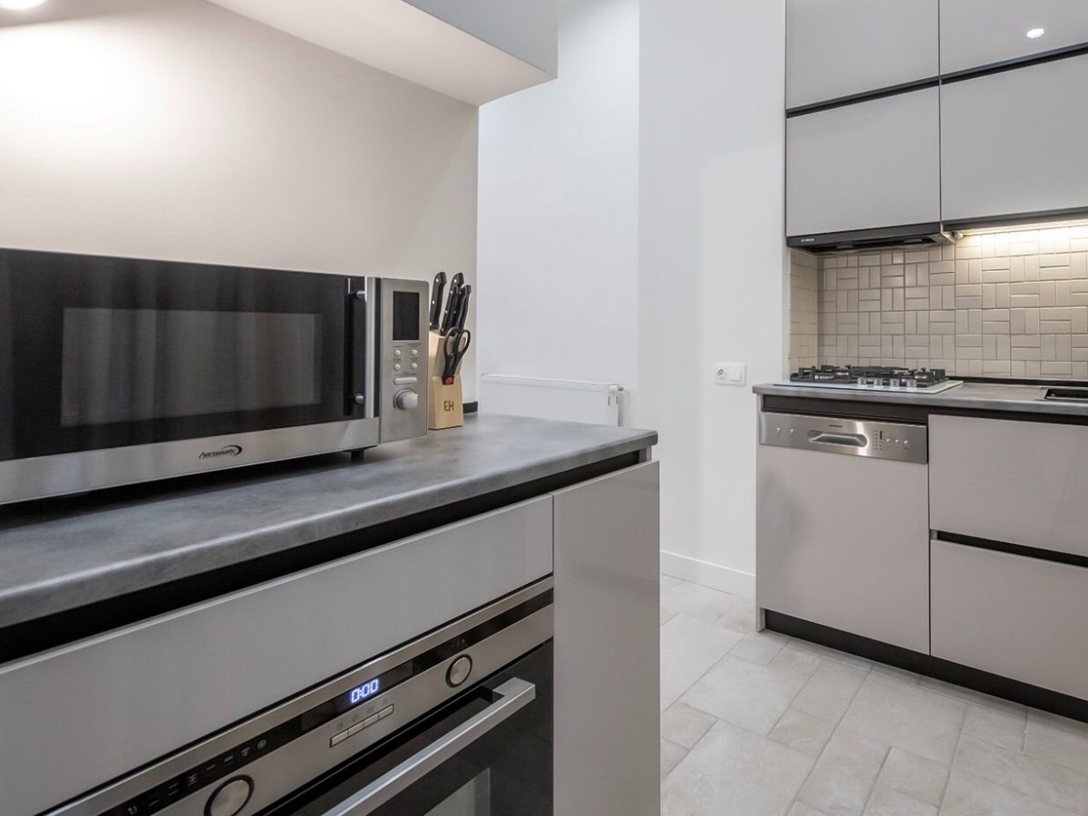 ფოტოფაქტი-1913 წელს აშენებული სახლი ალექსანდრე ჭავჭავაძის ქუჩიდან, რომელიც  $440,000-ად იყიდება