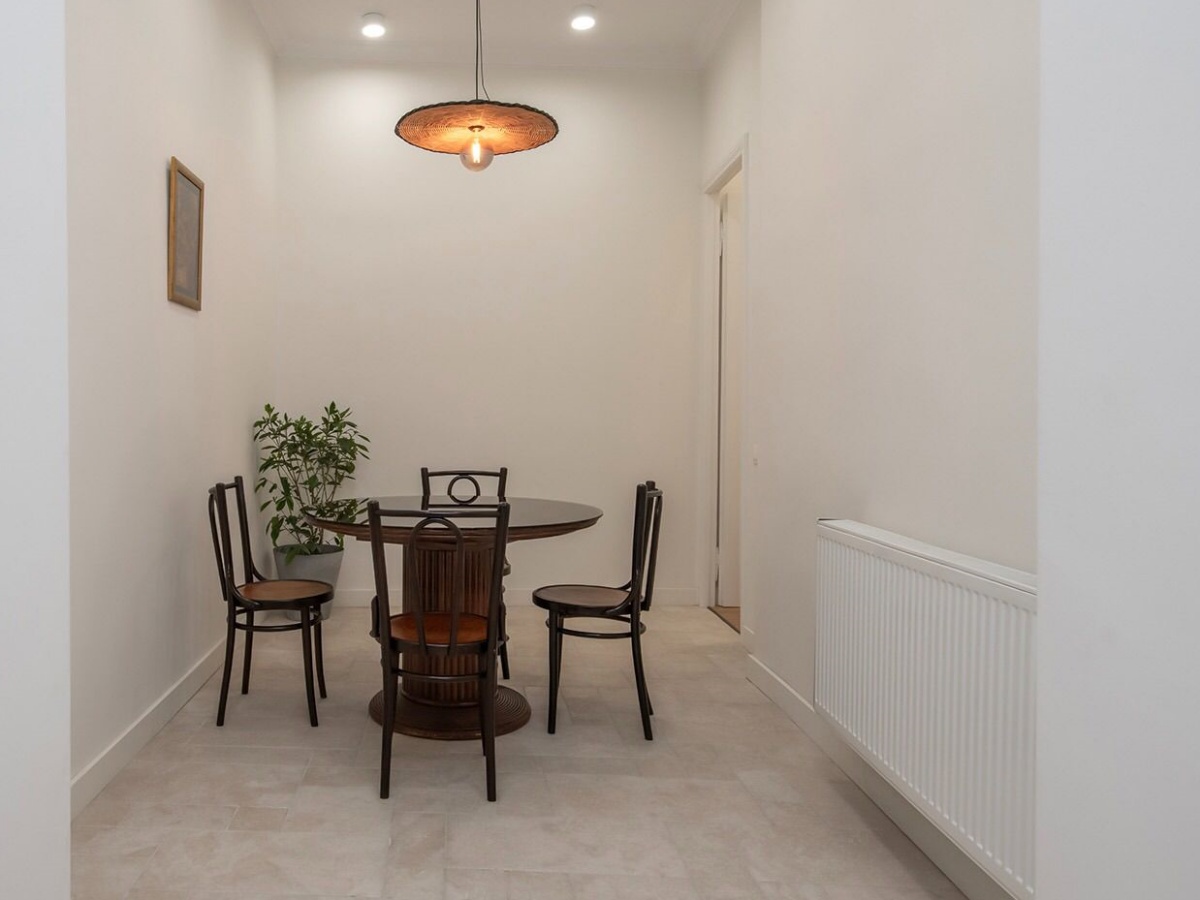 ფოტოფაქტი-1913 წელს აშენებული სახლი ალექსანდრე ჭავჭავაძის ქუჩიდან, რომელიც  $440,000-ად იყიდება