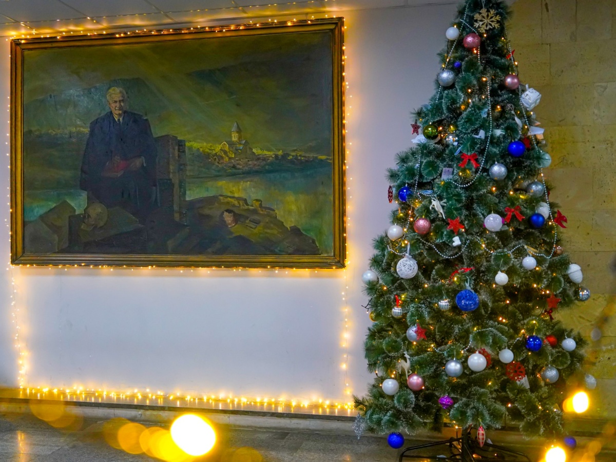 ახალი წლის ზღაპარი თსუ-ში