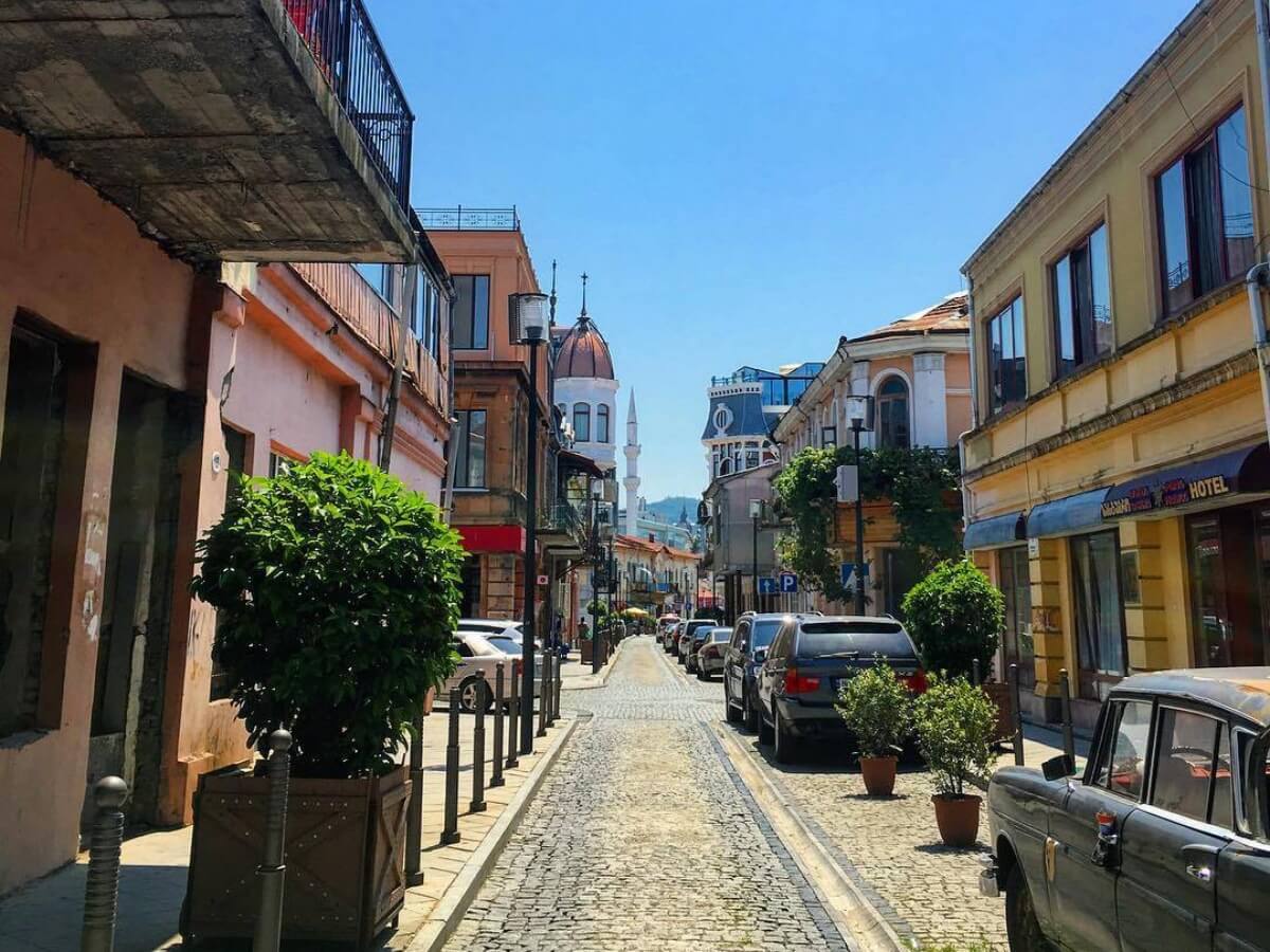 ზღვისპირა ქალაქის არქიტექტურული სახე – როგორ იცვლება ბათუმი