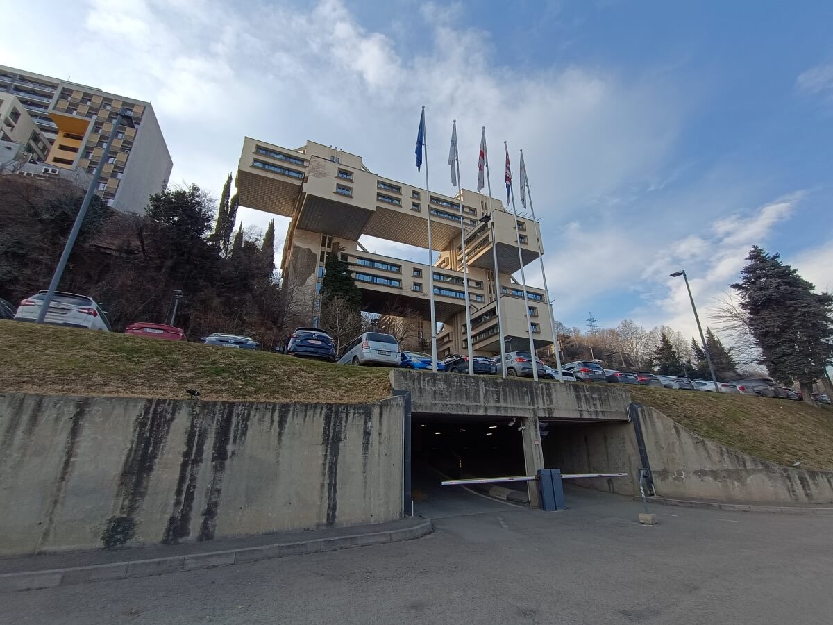 გამორჩეული იერსახის ხუთი საოფისე შენობა თბილისში