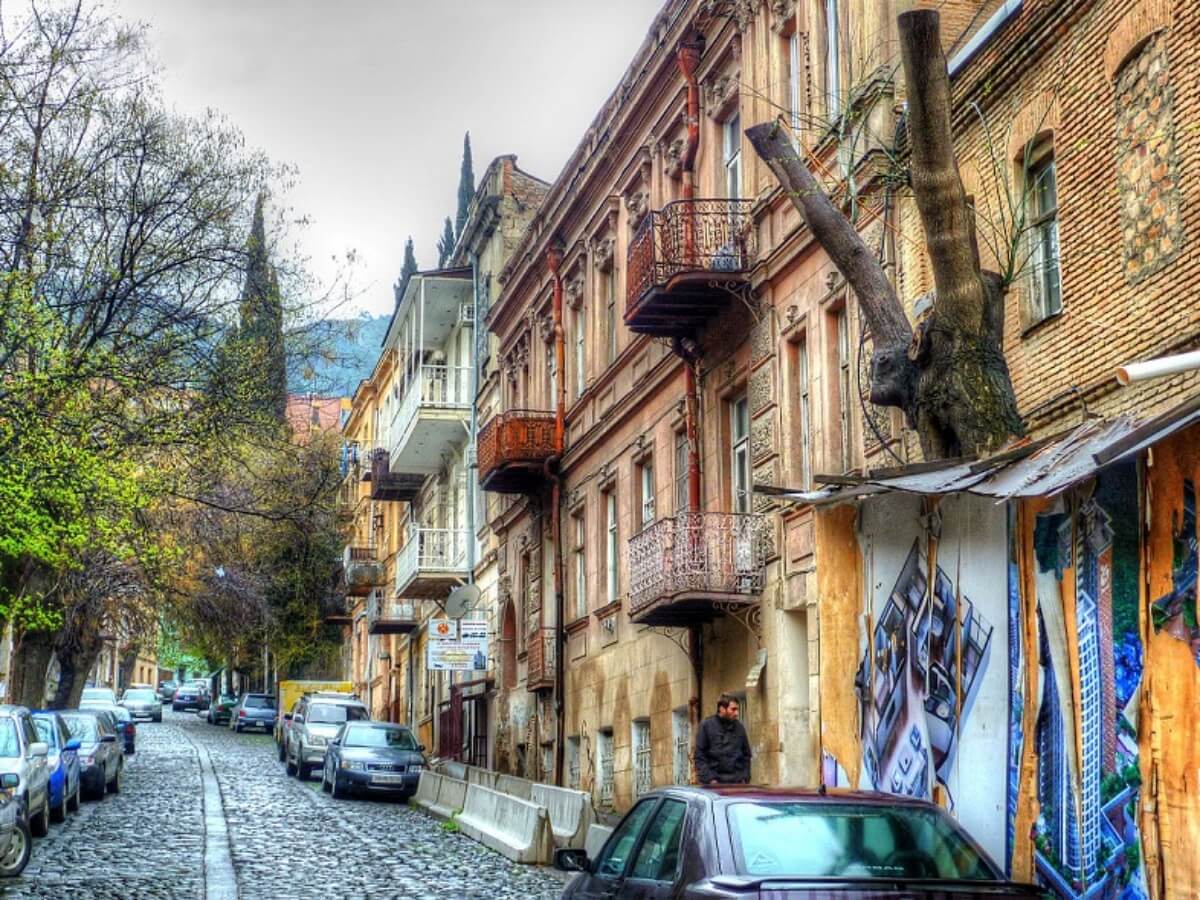 თბილისში, ზანდუკელის ქუჩიდან ბახალაძეების გამოსახლება გადაიდო