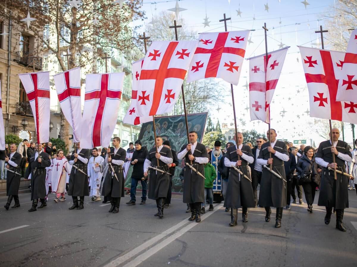 ფოტოფაქტი-თბილისში ტრადიციული საშობაო მსვლელობა გაიმართა