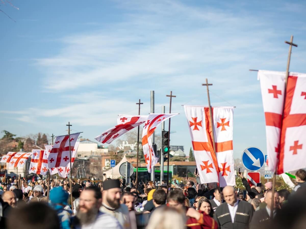 ფოტოფაქტი-თბილისში ტრადიციული საშობაო მსვლელობა გაიმართა