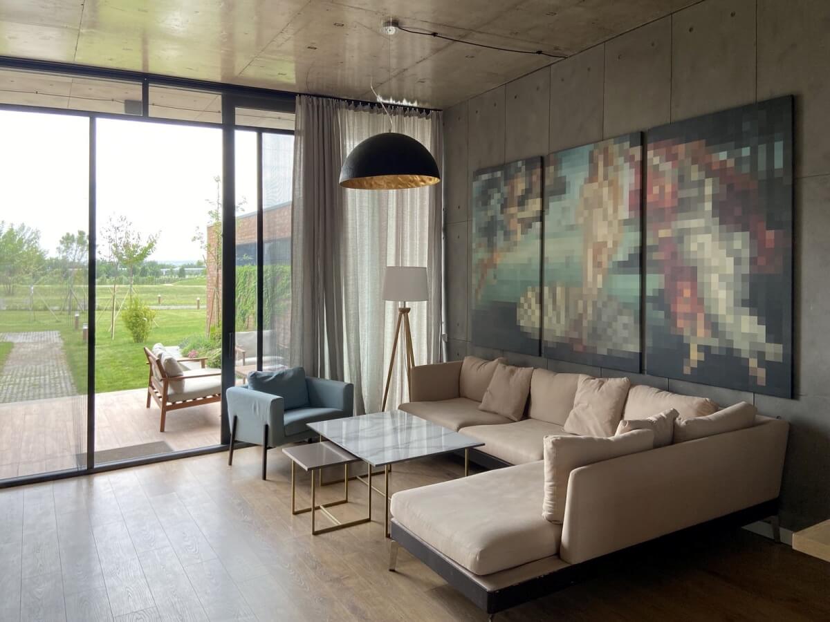 ფოტოფაქტი-როგორ გამოიყურება ვილა რომელიც ნახევარი მილიონი დოლარი ღირს