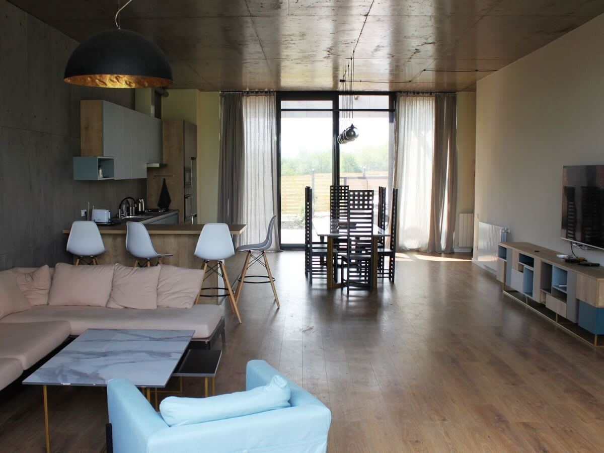 ფოტოფაქტი-როგორ გამოიყურება ვილა რომელიც ნახევარი მილიონი დოლარი ღირს