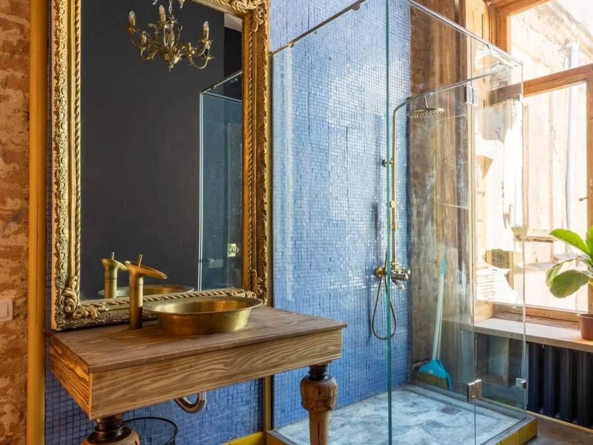 ერთ  ოთახიანი  $165000-ად, თბილისის ძველ უბნებში საცხოვრებელი სახლების ფასი ევროპის დედაქალაქების ცენტრალურ უბნებს უტოლდება?