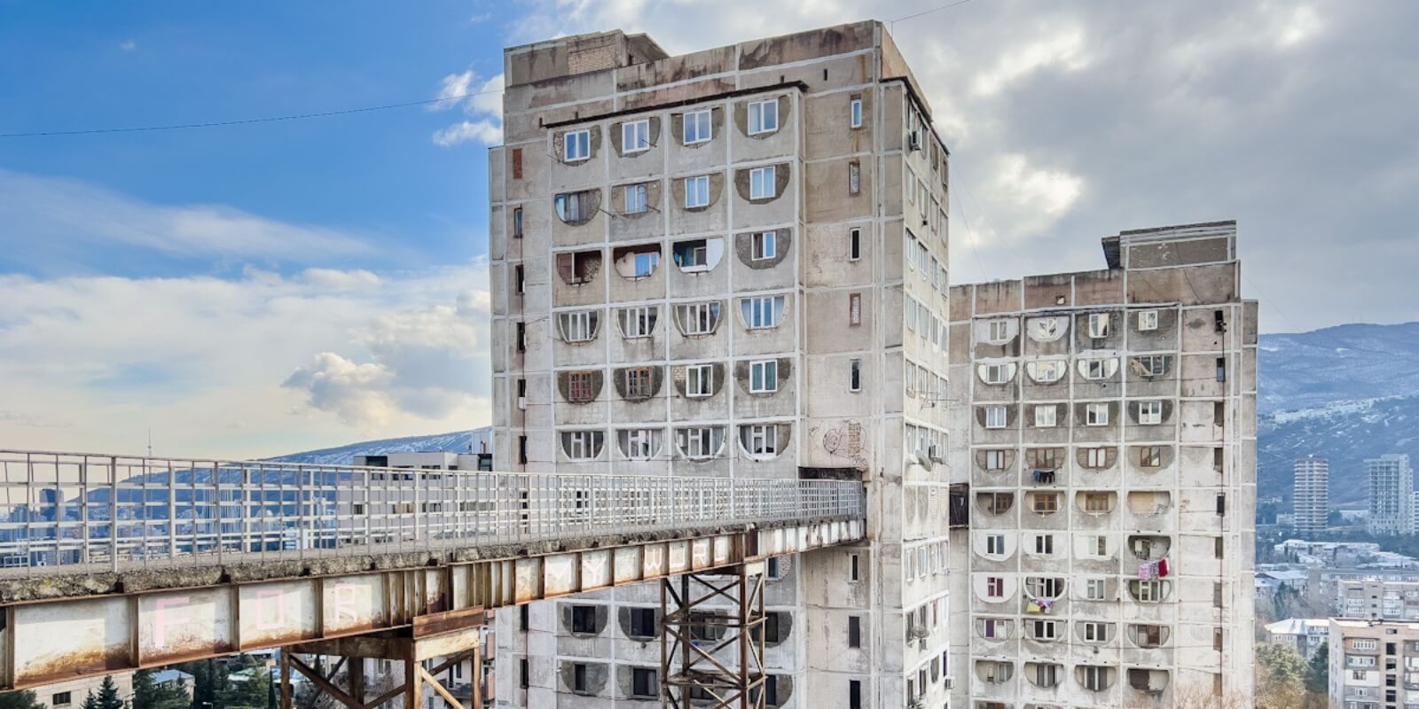 ნუცუბიძის კოშკები – საბჭოთა არქიტექტურის გარდასახვა