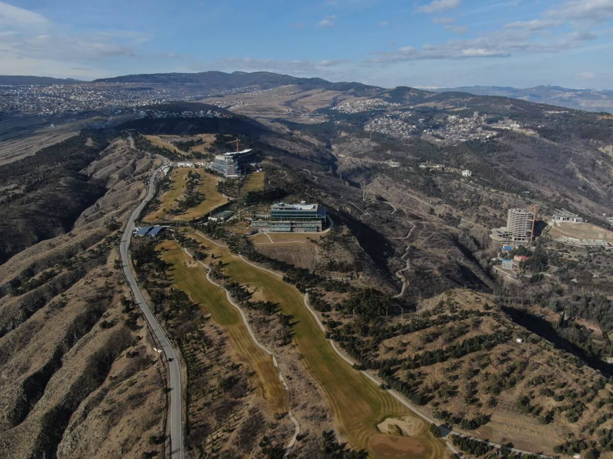 თაბორის მთაზე სასტუმრო Paragraph Tabori-სა და გოლფ კლუბის გახსნა 2024 წლის ბოლოსთვის იგეგმება