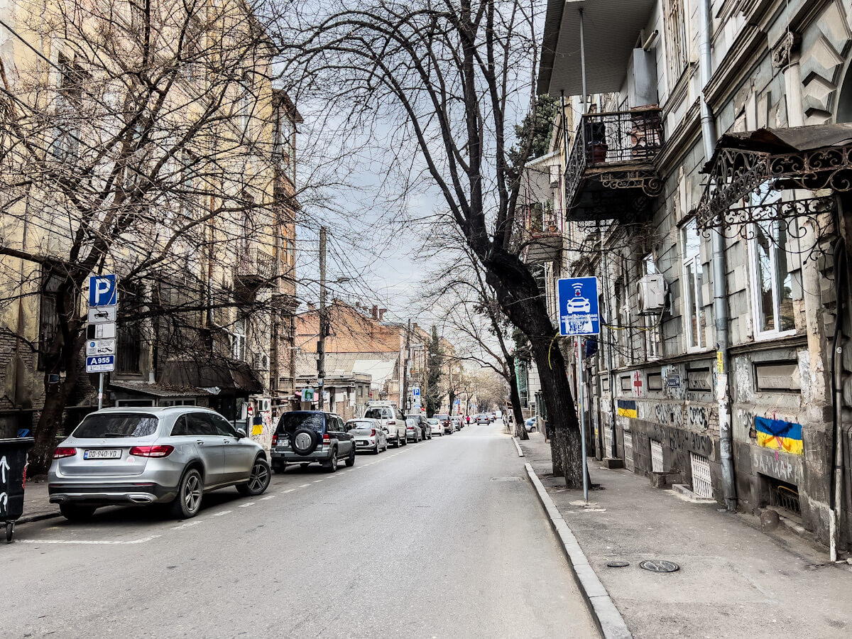 ქუჩა, რომლის თითქმის ყველა სახლი არქიტექტურული ნიმუშია