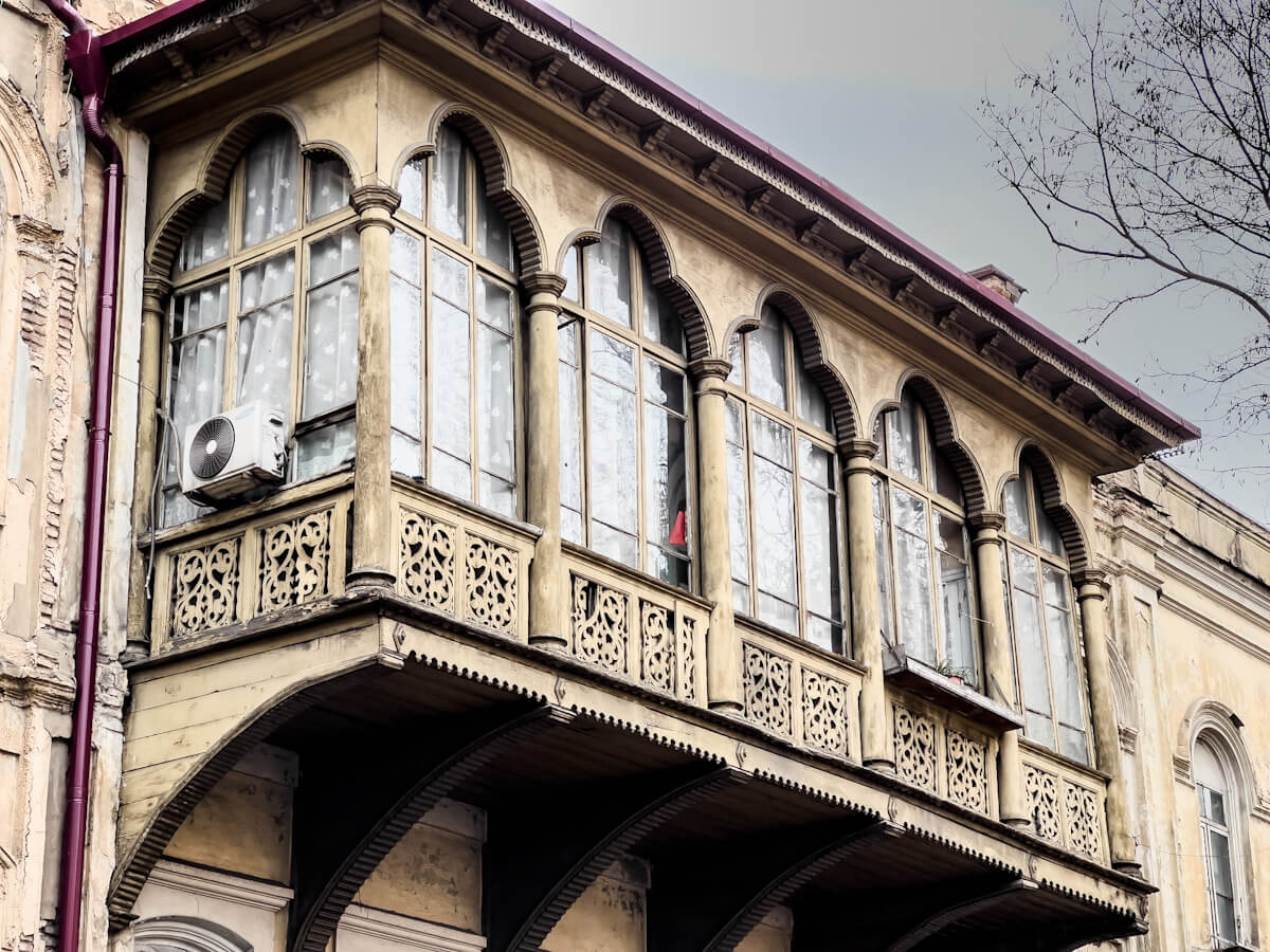 ქუჩა, რომლის თითქმის ყველა სახლი არქიტექტურული ნიმუშია