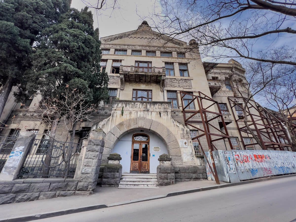 ქუჩა, რომლის თითქმის ყველა სახლი არქიტექტურული ნიმუშია