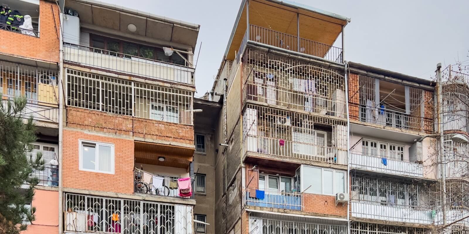 მიშენება-დაშენების სერია თბილისში – 1980-იანი წლებიდან მოყოლებული გადაუჭრელი პრობლემა