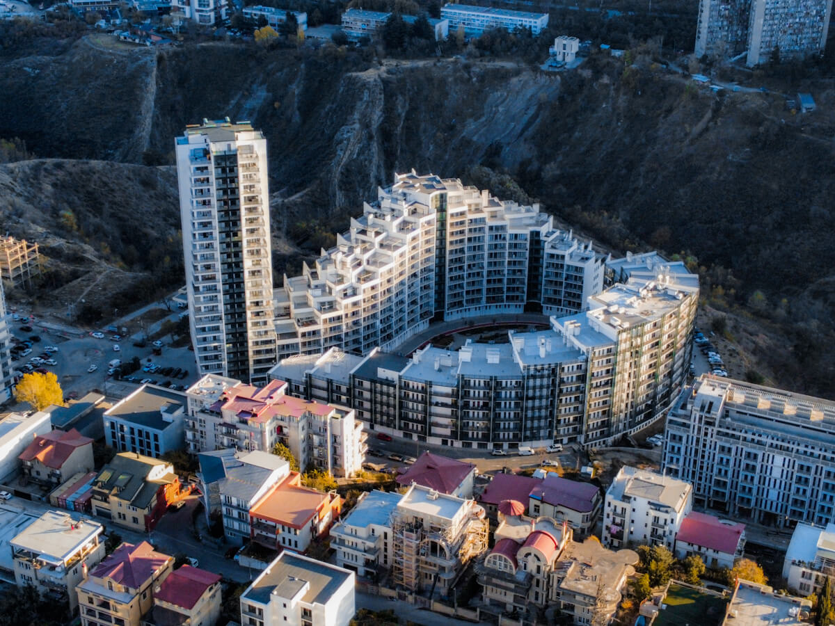2024 წელს უძრავი ქონების ფასების ზრდის დინამიკა ნარჩუნდება – ბინების უმეტესი ნაწილი დიდ დიღომში, საბურთალოსა და სამგორის რაიონებში გაიყიდა