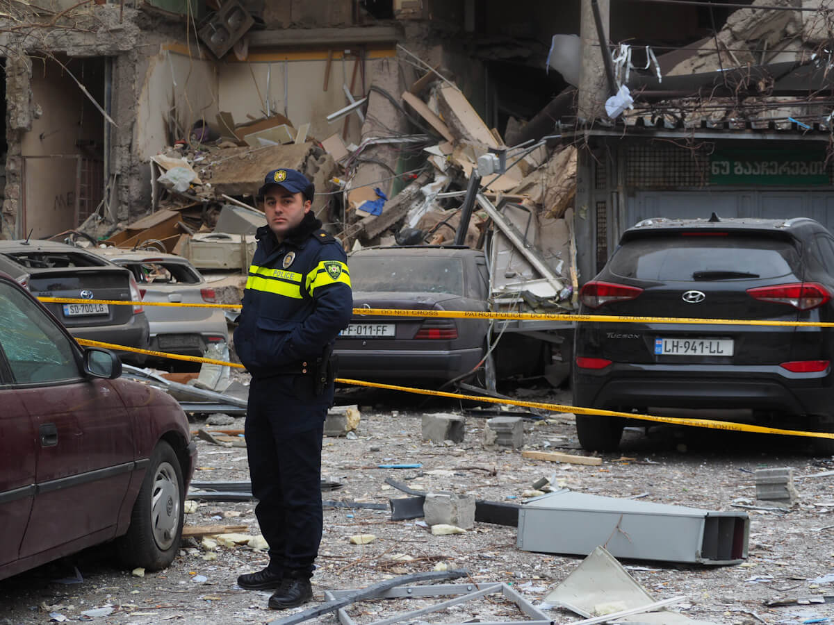 თბილისში სამტრედიის ქუჩაზე აფეთქება მოხდა-kalaki.ge-ს ფოტორეპორტაჟი შემთხვევის ადგილიდან