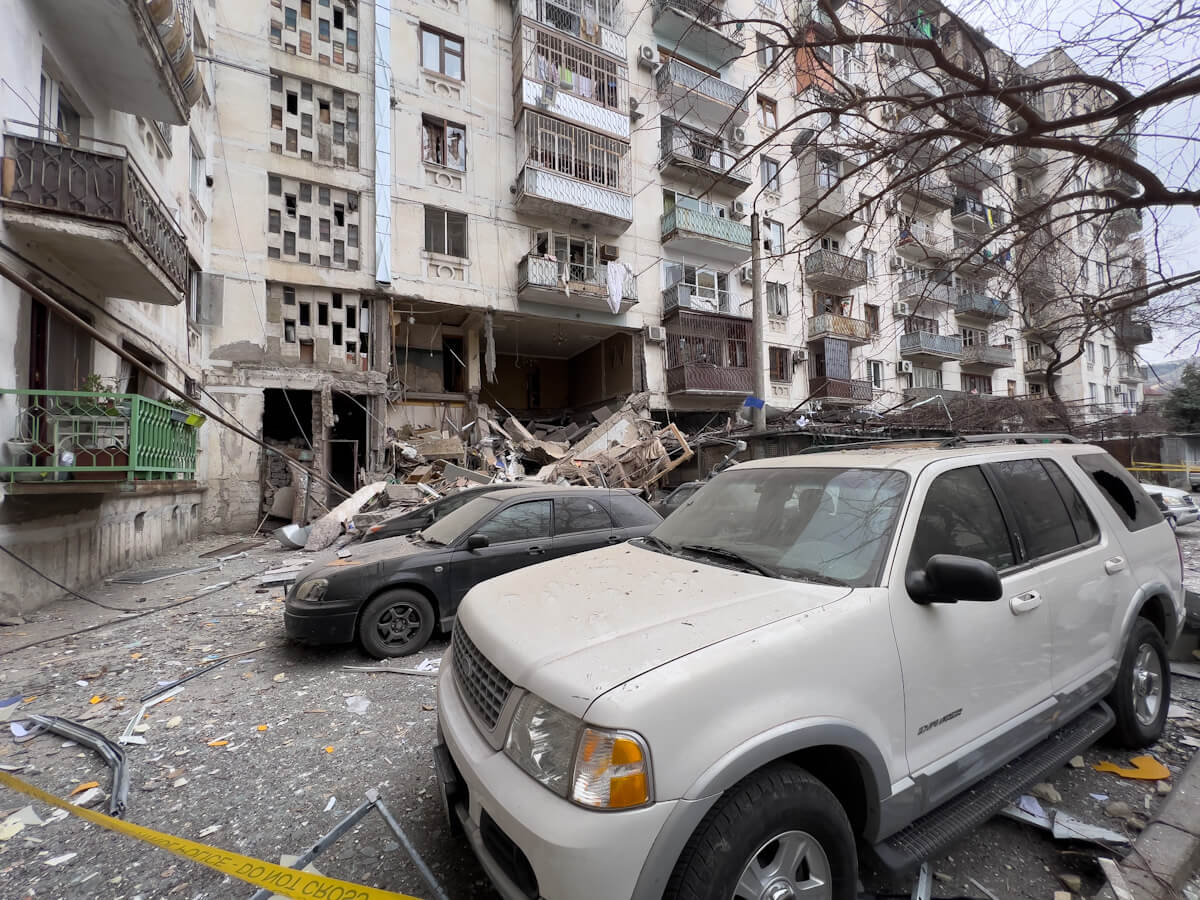 თბილისში სამტრედიის ქუჩაზე აფეთქება მოხდა-kalaki.ge-ს ფოტორეპორტაჟი შემთხვევის ადგილიდან