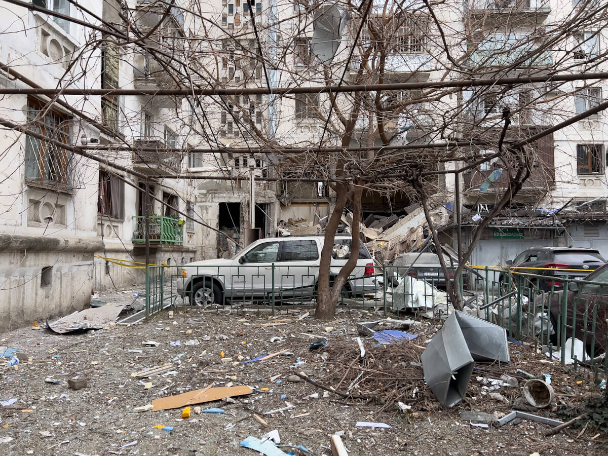 თბილისში სამტრედიის ქუჩაზე აფეთქება მოხდა-kalaki.ge-ს ფოტორეპორტაჟი შემთხვევის ადგილიდან