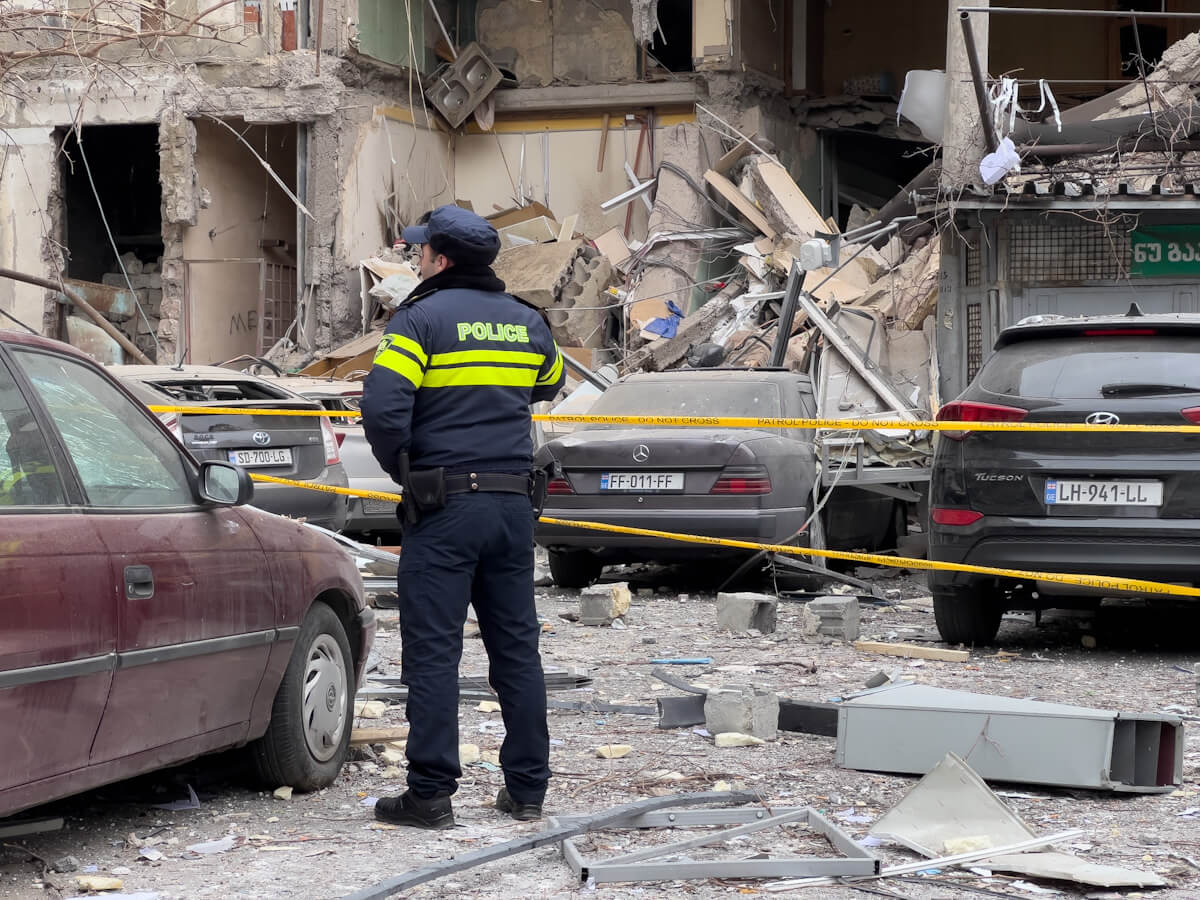 თბილისში სამტრედიის ქუჩაზე აფეთქება მოხდა-kalaki.ge-ს ფოტორეპორტაჟი შემთხვევის ადგილიდან