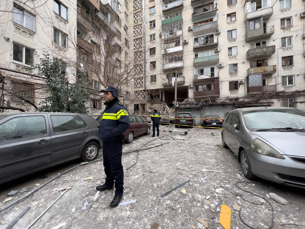 თბილისში სამტრედიის ქუჩაზე აფეთქება მოხდა-kalaki.ge-ს ფოტორეპორტაჟი შემთხვევის ადგილიდან