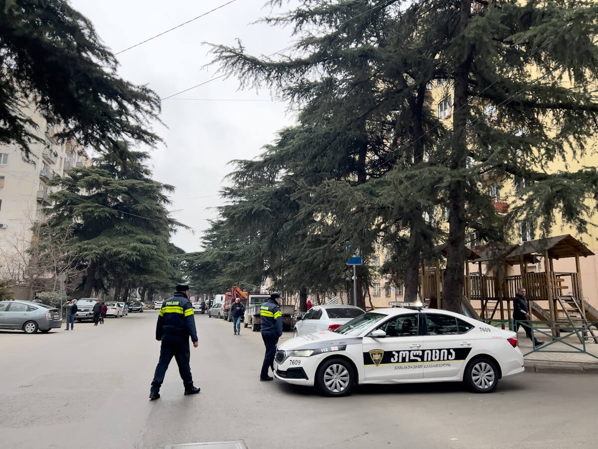 თბილისში სამტრედიის ქუჩაზე აფეთქება მოხდა-kalaki.ge-ს ფოტორეპორტაჟი შემთხვევის ადგილიდან