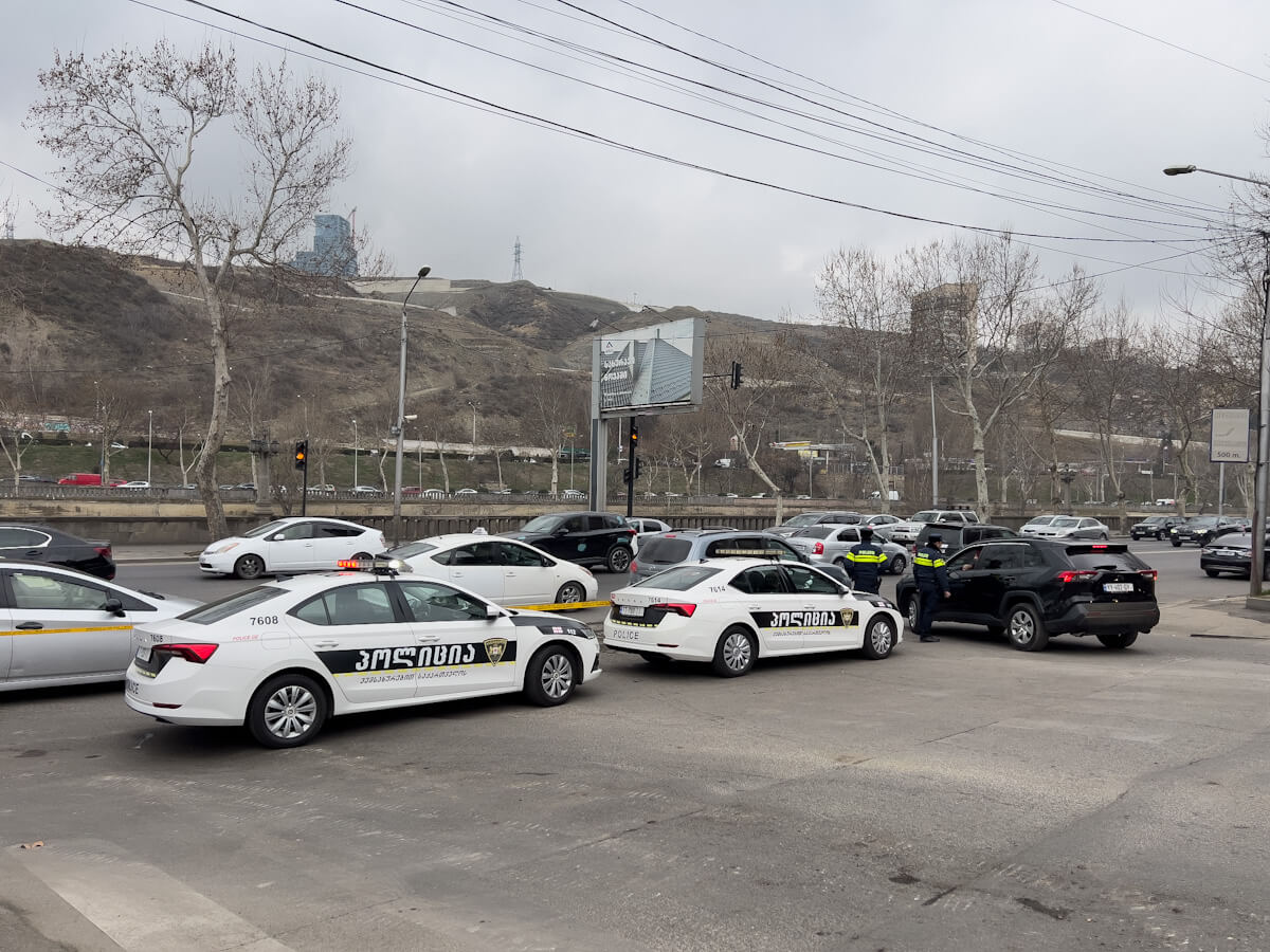 თბილისში სამტრედიის ქუჩაზე აფეთქება მოხდა-kalaki.ge-ს ფოტორეპორტაჟი შემთხვევის ადგილიდან