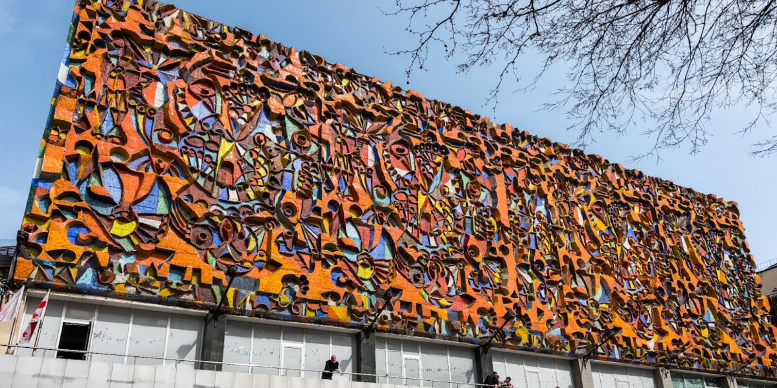 თბილისური მოზაიკები – წავშალოთ თუ გავუფრთხილდეთ ქართულ მოტივებზე შექმნილ საბჭოთა სიმბოლიკას