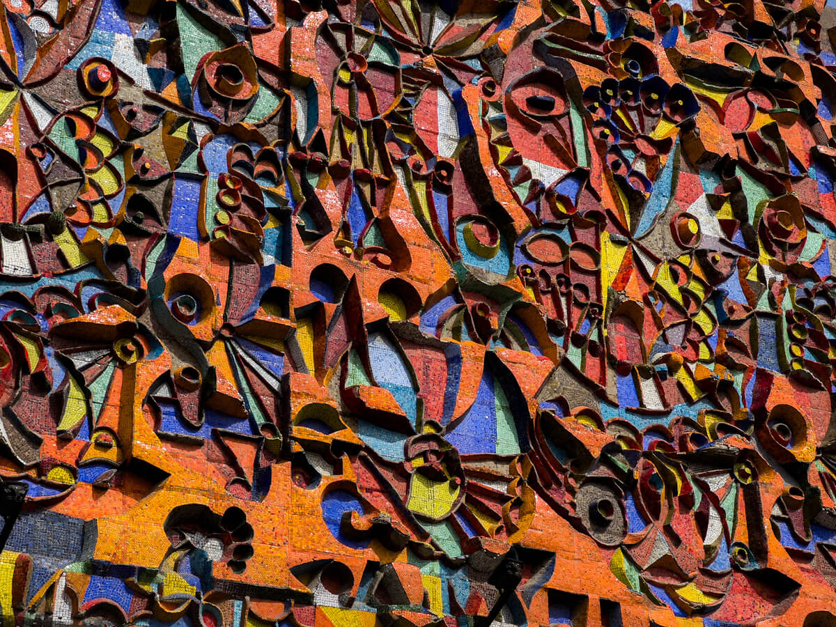 თბილისური მოზაიკები – წავშალოთ თუ გავუფრთხილდეთ ქართულ მოტივებზე შექმნილ საბჭოთა სიმბოლიკას