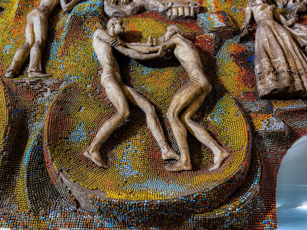 თბილისური მოზაიკები – წავშალოთ თუ გავუფრთხილდეთ ქართულ მოტივებზე შექმნილ საბჭოთა სიმბოლიკას