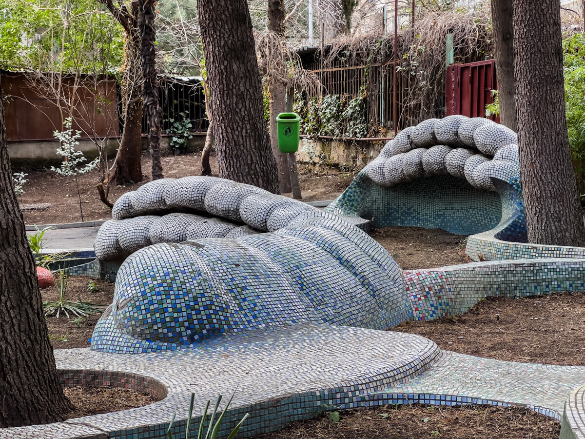 თბილისური მოზაიკები – წავშალოთ თუ გავუფრთხილდეთ ქართულ მოტივებზე შექმნილ საბჭოთა სიმბოლიკას