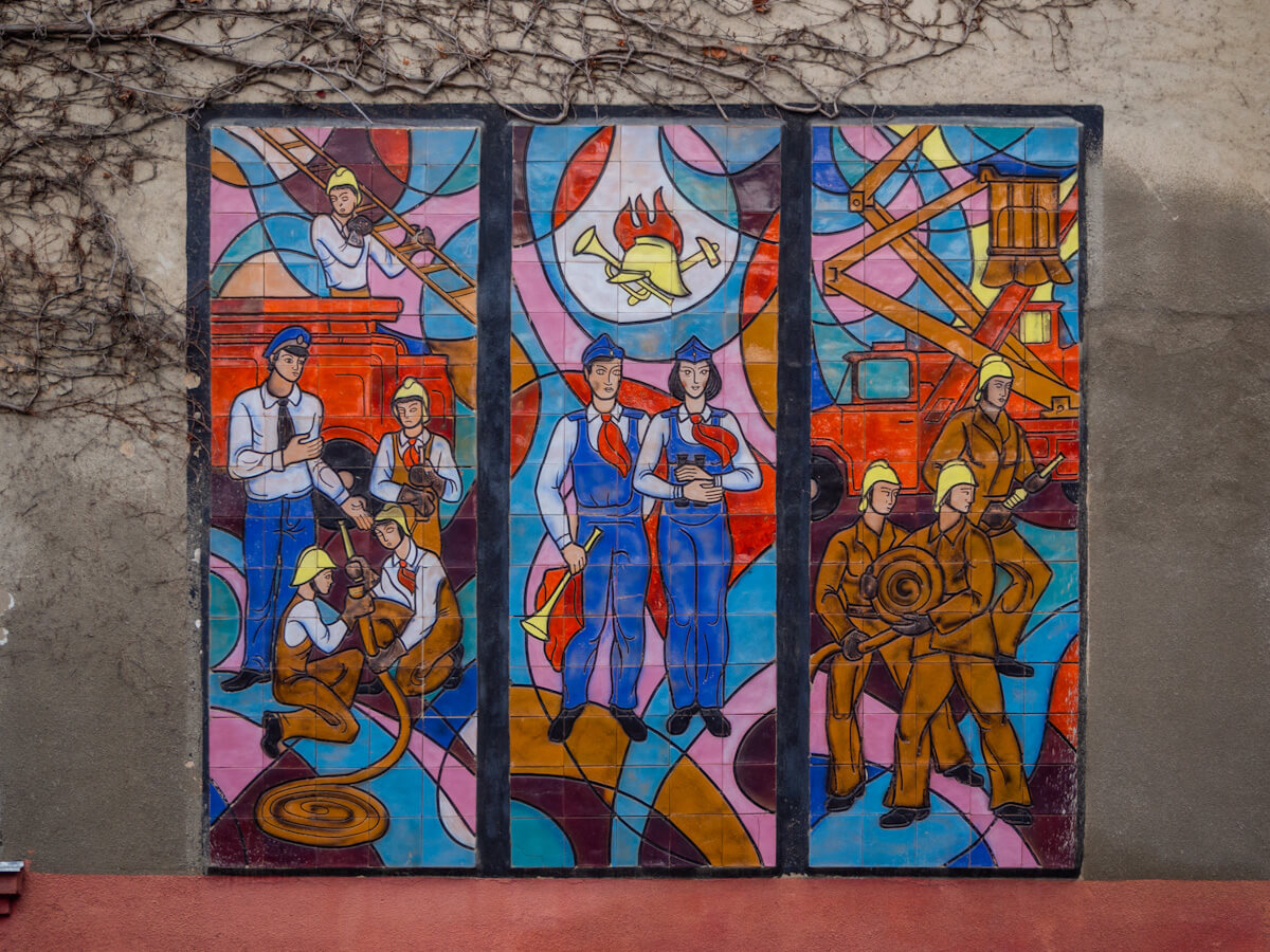 თბილისური მოზაიკები – წავშალოთ თუ გავუფრთხილდეთ ქართულ მოტივებზე შექმნილ საბჭოთა სიმბოლიკას