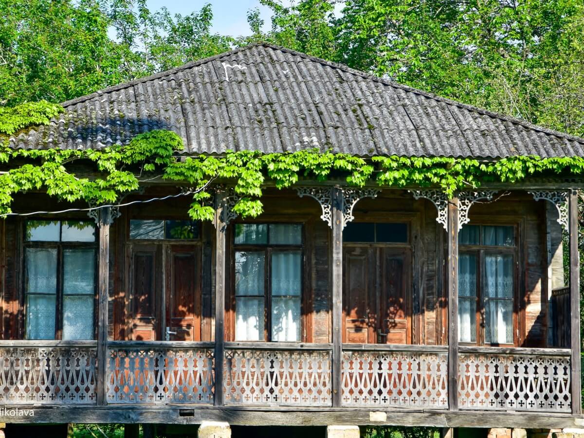 გასაოცარი კოლხური ოდები, რომელიც ჩვენი ქვეყნის კულტურურას, ისტორიასა და ავთენტურობას გადმოსცემს – გიორგი ნიკოლავას ფოტორეპორტაჟი სამეგრელოდან