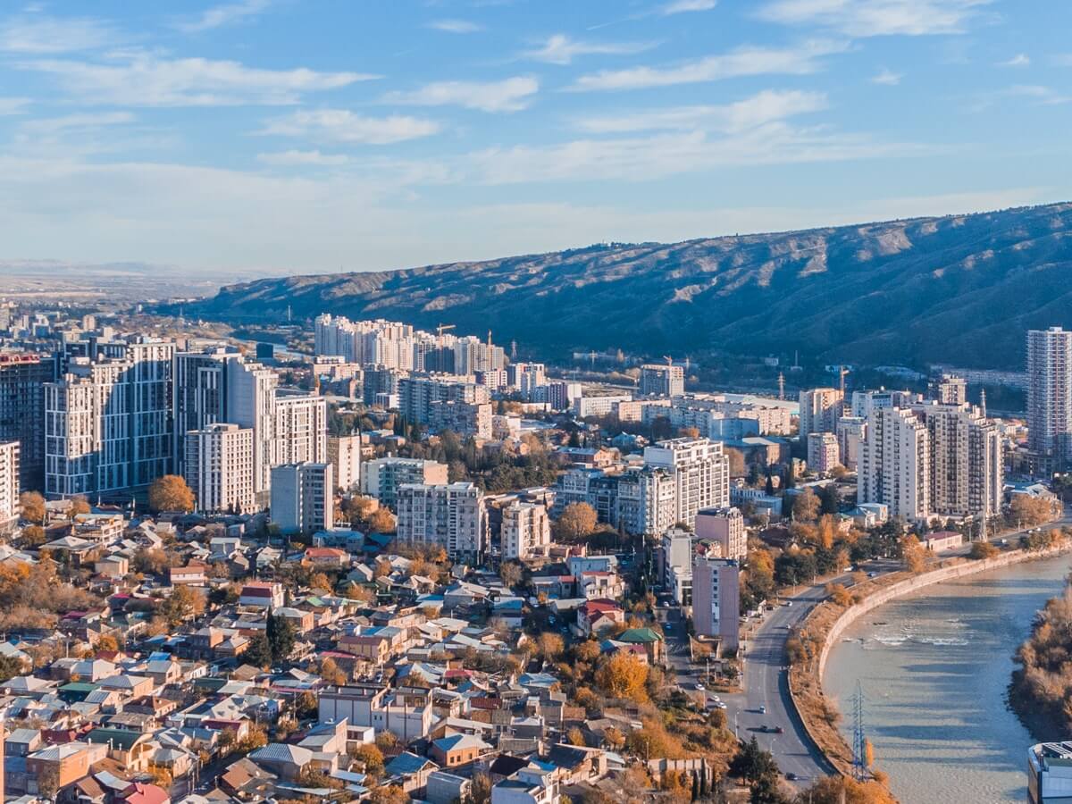 დაბალსართულიან კომპლექსებში ცხოვრების უპირატესობა