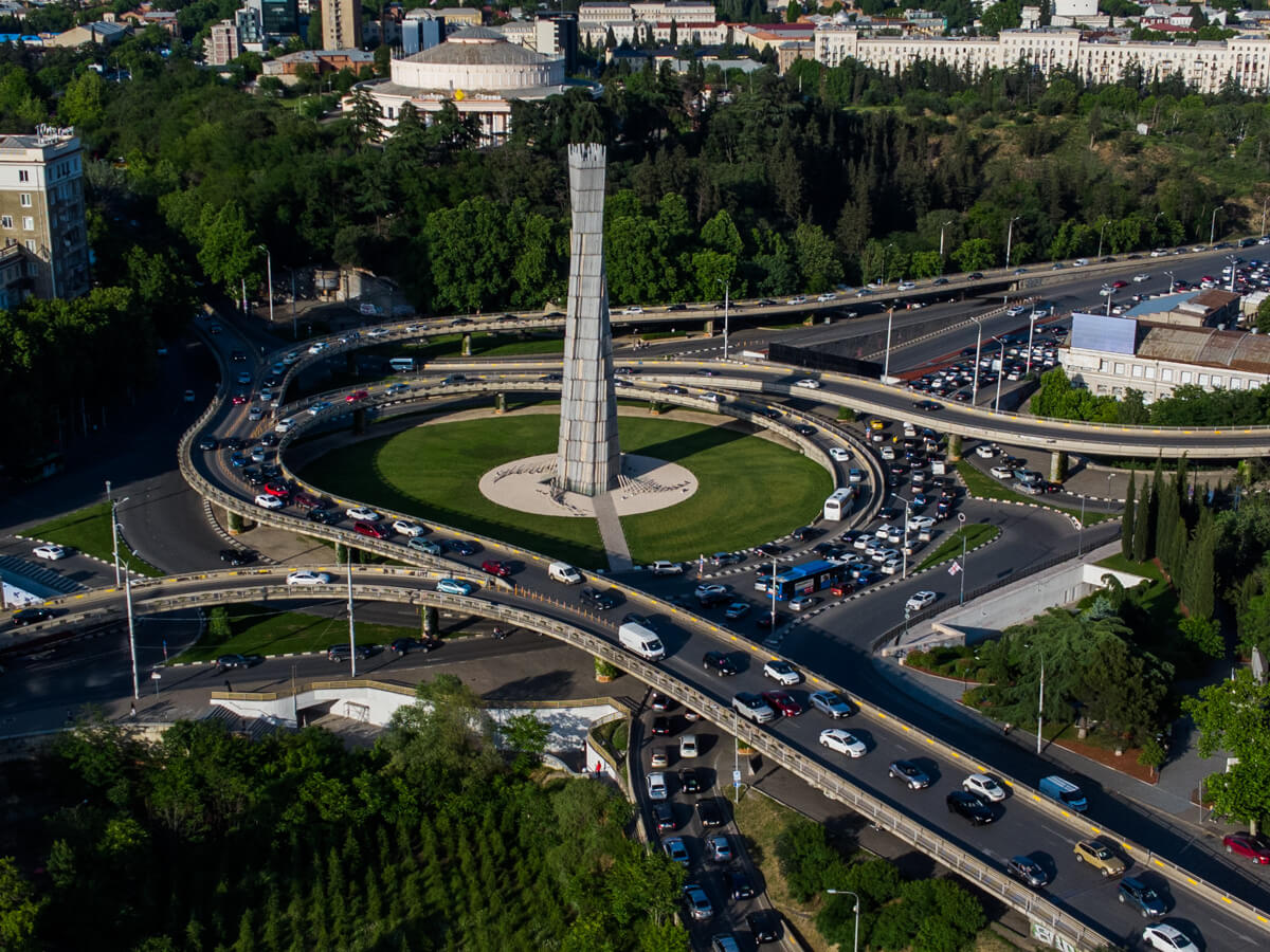 ავტოსაგზაო შემთხვევების გაზრდილი მაჩვენებელი – დარგის ექსპერტები პრობლემის აღმოფხვრის გზებზე საუბრობენ