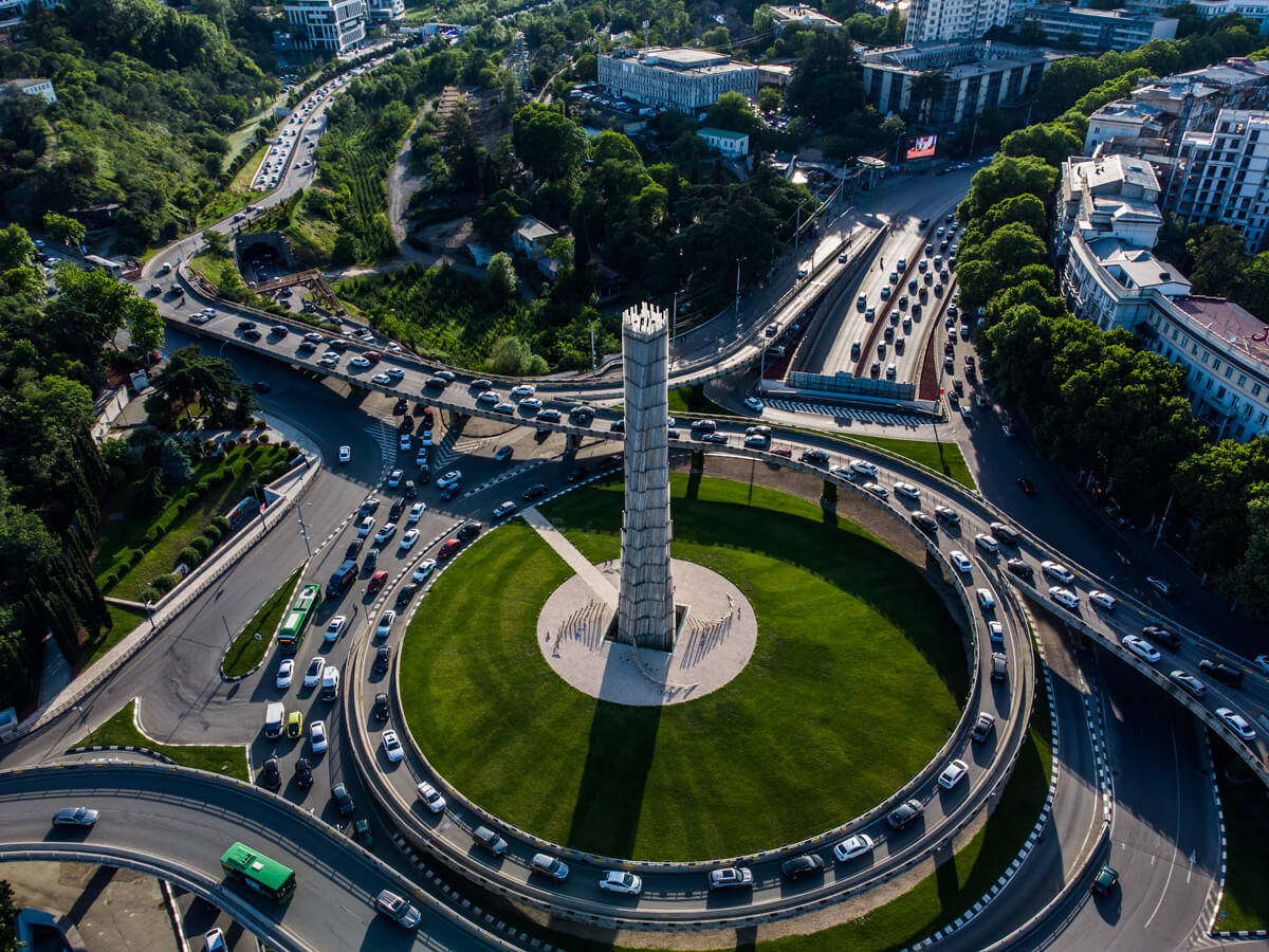 ავტოსაგზაო შემთხვევების გაზრდილი მაჩვენებელი – დარგის ექსპერტები პრობლემის აღმოფხვრის გზებზე საუბრობენ