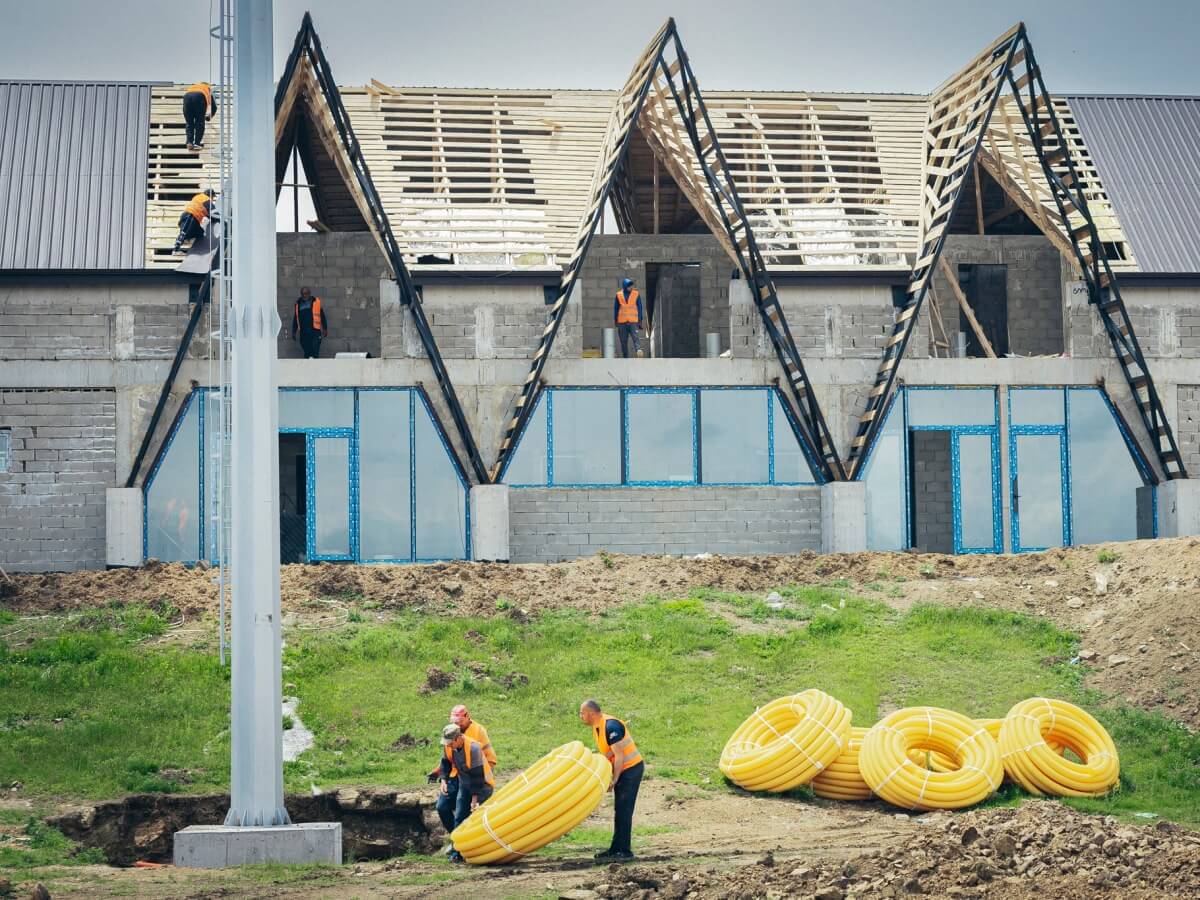 კიდევ ერთი მასშტაბური პროექტი თბილისში – მთაწმინდის რაიონში, ტაბახმელაში, სპორტული კომპლექსის მშენებლობა მიმდინარეობს