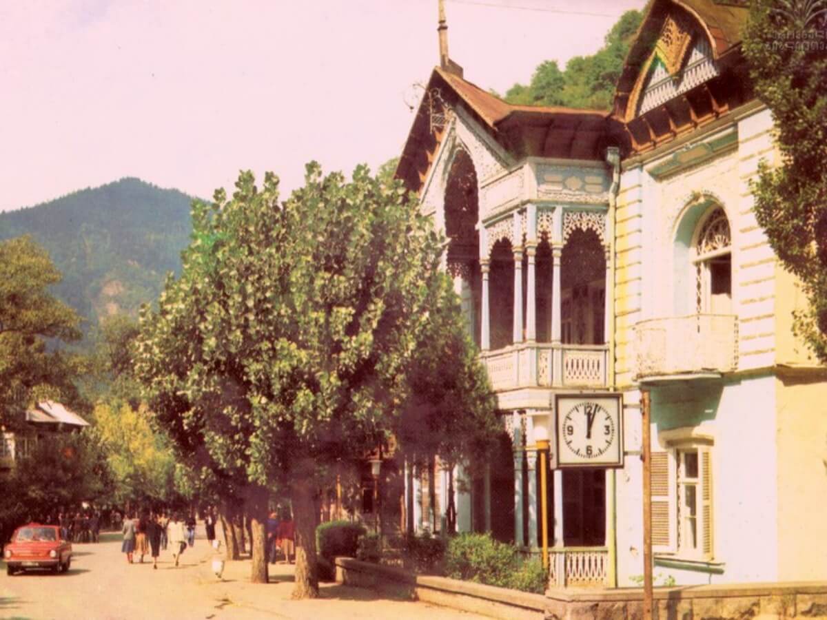 სიმწვანეში ჩაკარგული ქალაქის არქიტექტურა – შეინარჩუნებს თუ არა ბორჯომი ავთენტურ იერსახეს