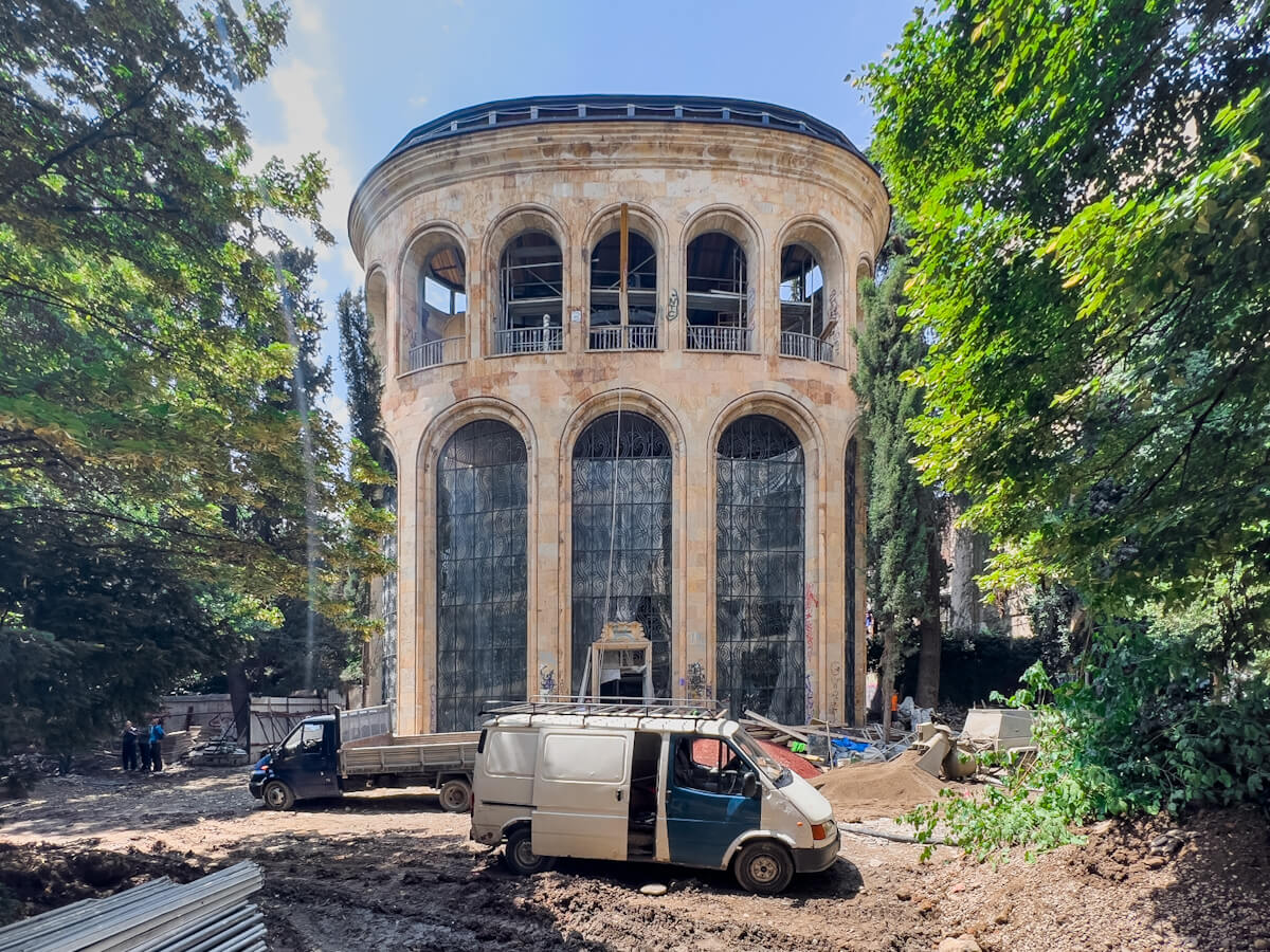 ტრანსპორტის სახეობა, რომლის წყალობითაც თბილისთან სიახლოვეს უფრო მეტად შეიგრძნობ