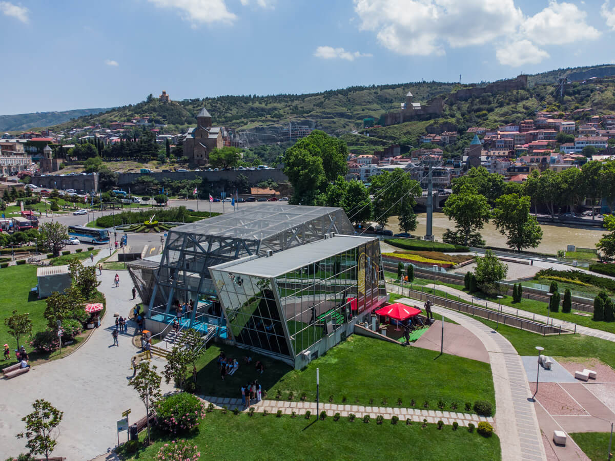 ტრანსპორტის სახეობა, რომლის წყალობითაც თბილისთან სიახლოვეს უფრო მეტად შეიგრძნობ