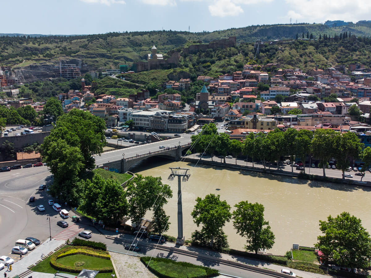 ტრანსპორტის სახეობა, რომლის წყალობითაც თბილისთან სიახლოვეს უფრო მეტად შეიგრძნობ