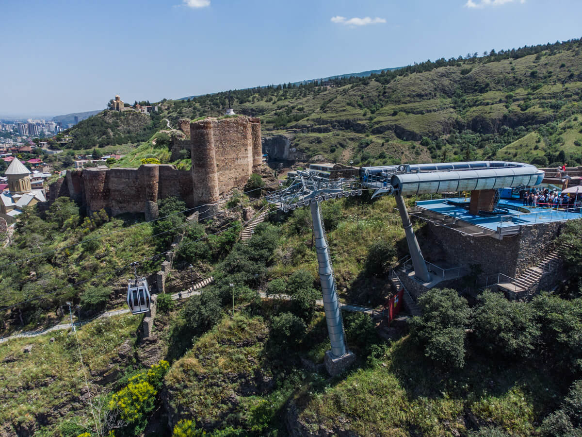 ტრანსპორტის სახეობა, რომლის წყალობითაც თბილისთან სიახლოვეს უფრო მეტად შეიგრძნობ