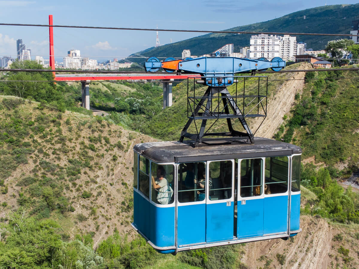 ტრანსპორტის სახეობა, რომლის წყალობითაც თბილისთან სიახლოვეს უფრო მეტად შეიგრძნობ