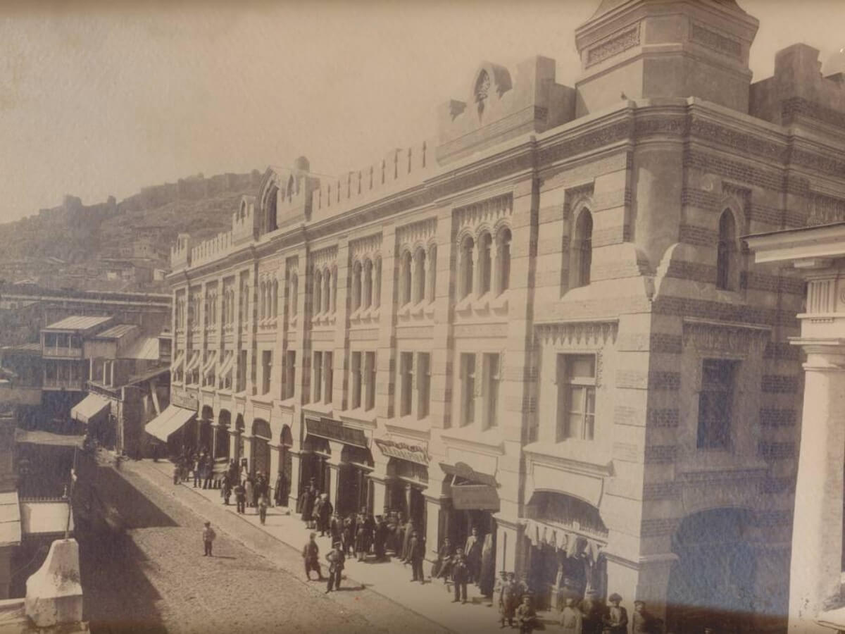 5-ვარსკვლავიანი სასტუმრო ისტორიული „ქარვასლის“ ადგილას