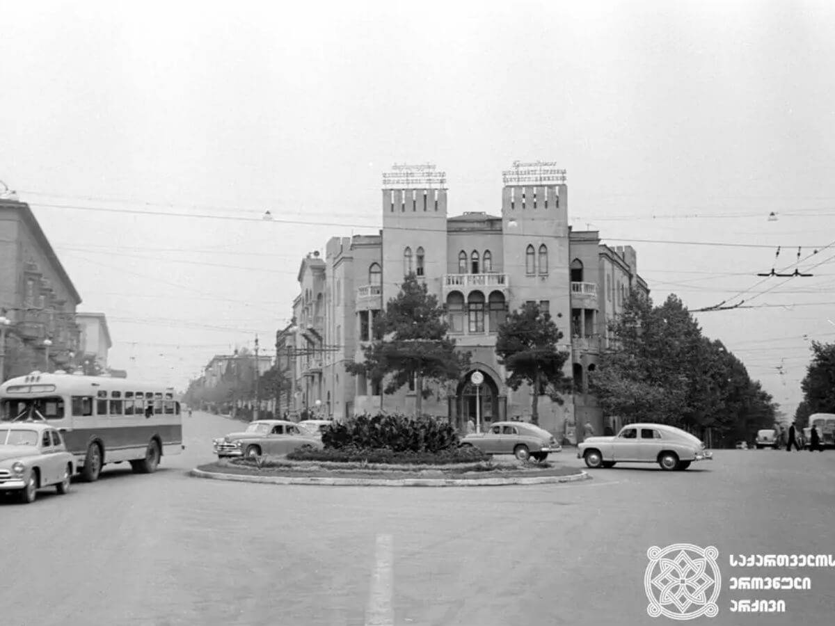 ფილარმონია – თბილისის სავიზიტო ბარათი და მასზე მასშტაბური “ივენთჰოლის” მშენებლობა საბურთალოზე