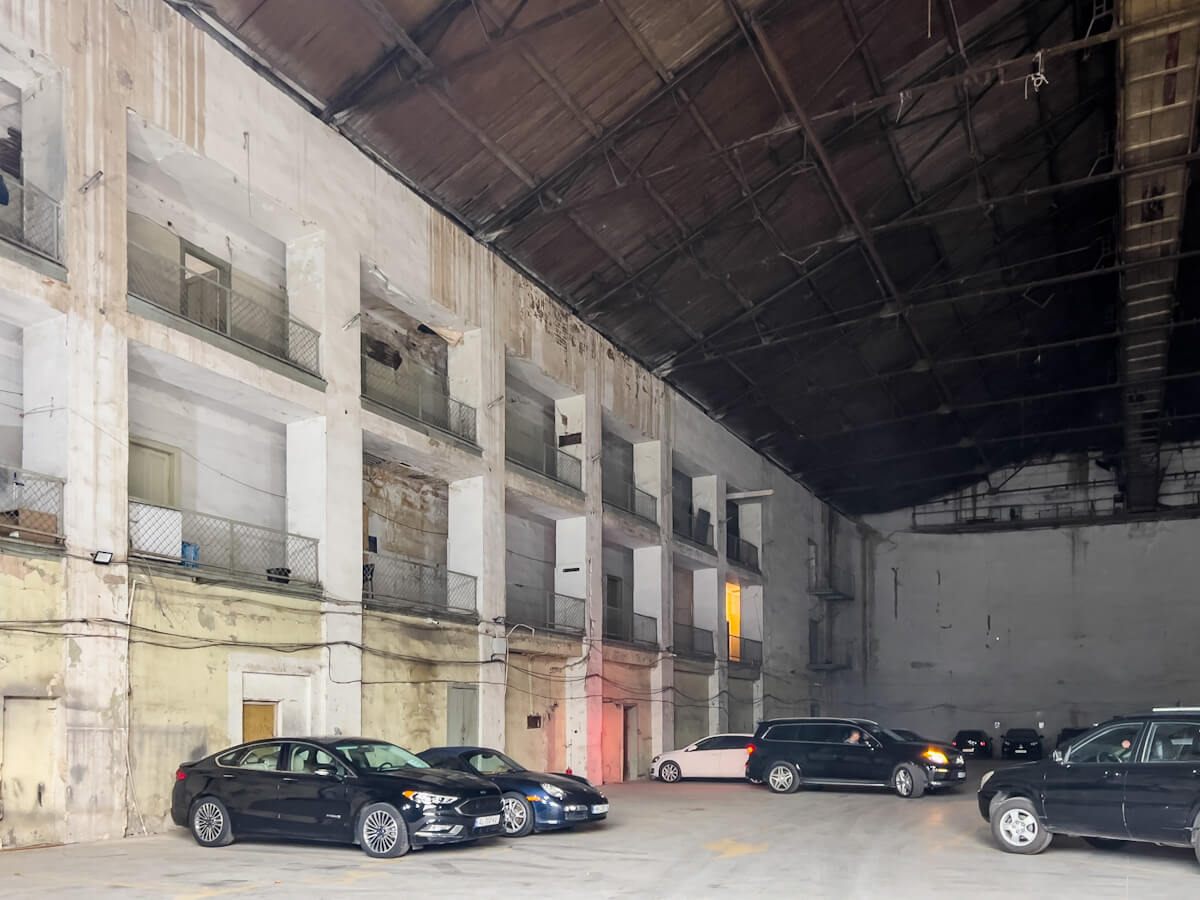 ფუნქციადაკარგული კინოსტუდია რენოვაციის მოლოდინში