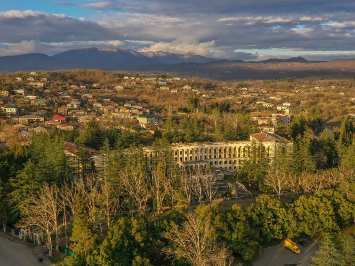 ერთ დროს დიდებული და ხალხმრავალი წყალტუბოს სანატორიუმები ახალი სიცოცხლის მოლოდინში