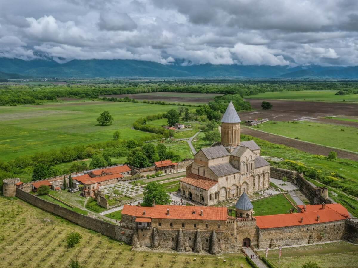 ალავერდის სამონასტრო კომპლექსში სტიქიის შედეგების აღმოფხვრა გრძელდება
