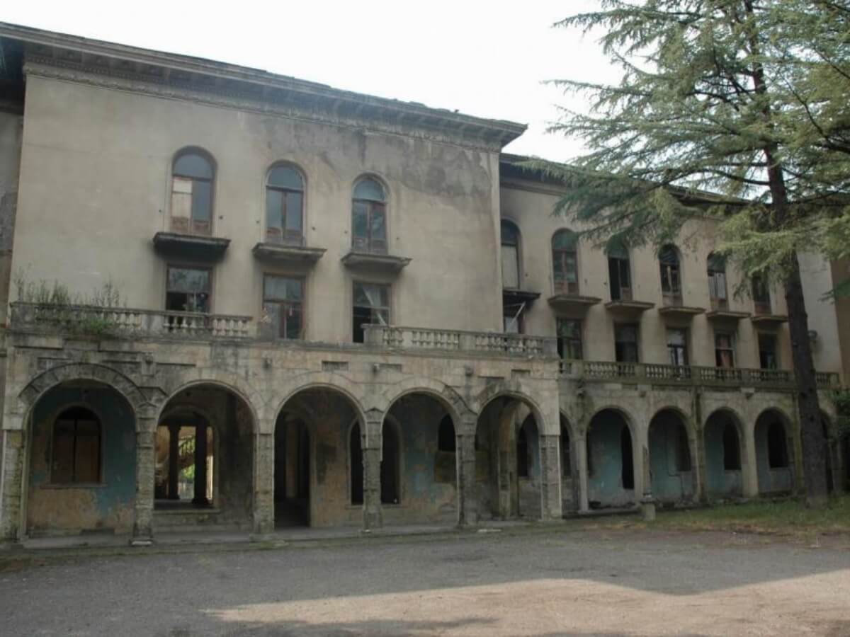 ერთ დროს დიდებული და ხალხმრავალი წყალტუბოს სანატორიუმები ახალი სიცოცხლის მოლოდინში